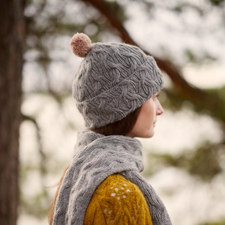 Entwined: cables, lace and knitted textures - immagine 7